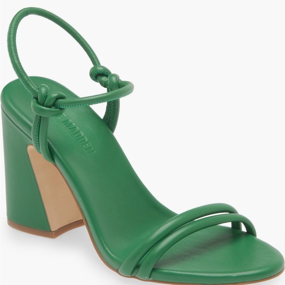 NWT - new STEVE MADDEN Harrlow Green Strappy Block Heel Sandals size 9 - Picture 1 of 8